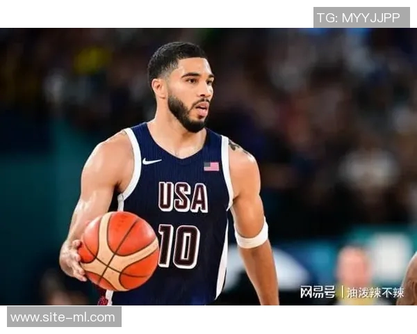 科塔赞塔图姆在场上如教练般引领队伍积极发声助力团队前行 科塔赞塔图姆在场上如教练般引领队伍积极发声助力团队前行