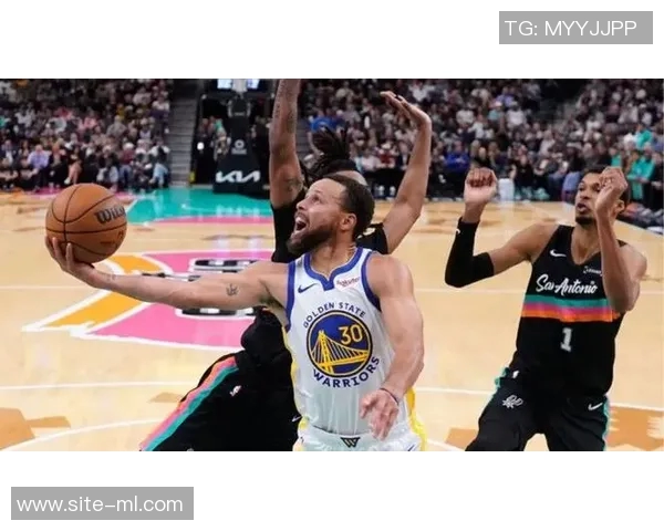 库里与文班的巅峰对决亚历山大对抗卢卡约基奇狂砍55分引发热议 库里与文班的巅峰对决亚历山大对抗卢卡约基奇狂砍55分引发热议